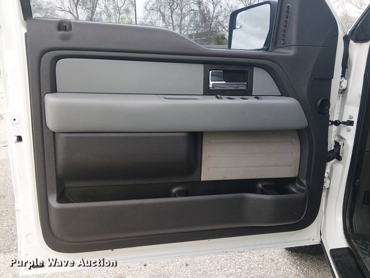 image for item YA2458 2013 Ford F150 Ext. Cab pickup truck