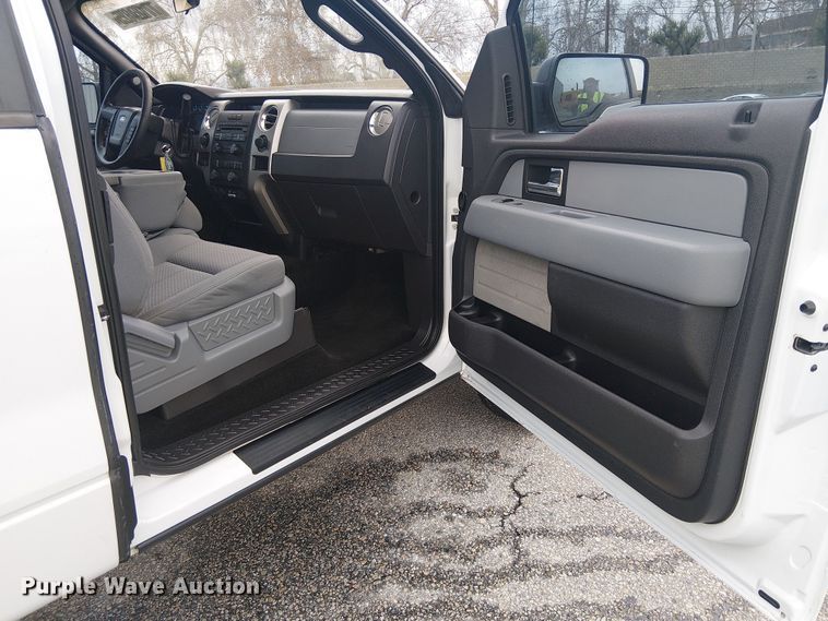 image for item YA2458 2013 Ford F150 Ext. Cab pickup truck
