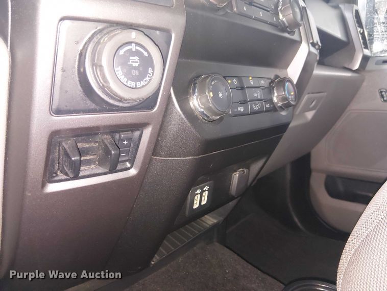 image for item YA2461 2019 Ford F150 Ext. Cab pickup truck