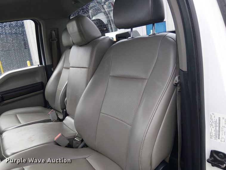 image for item YA2462 2020 Ford F150 pickup truck