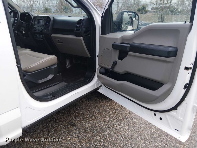 image for item YA2462 2020 Ford F150 pickup truck