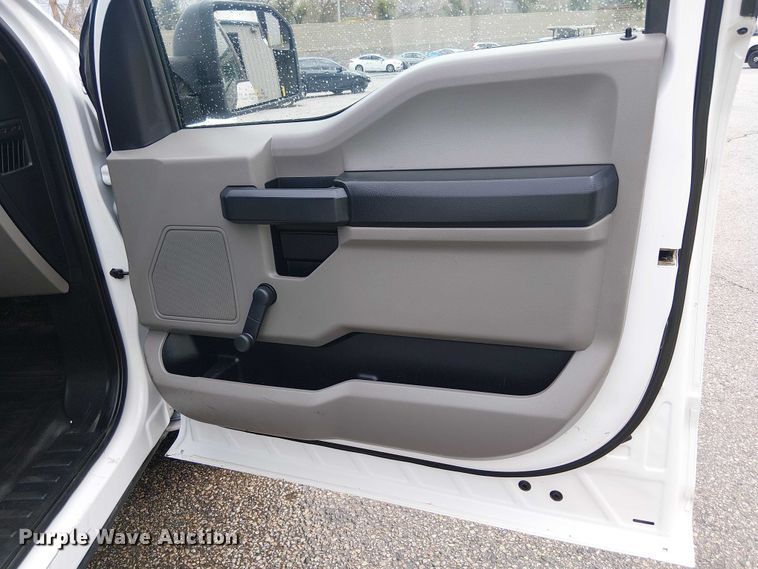 image for item YA2462 2020 Ford F150 pickup truck