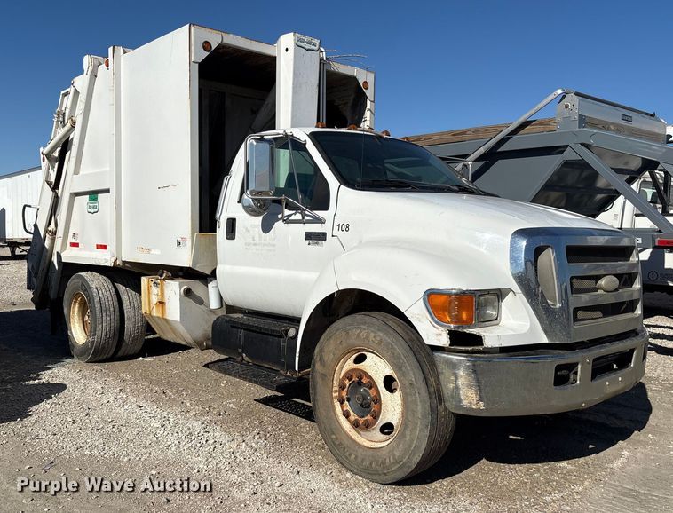 image for item YA2500 2007 Ford F650 Super Duty refuse truck