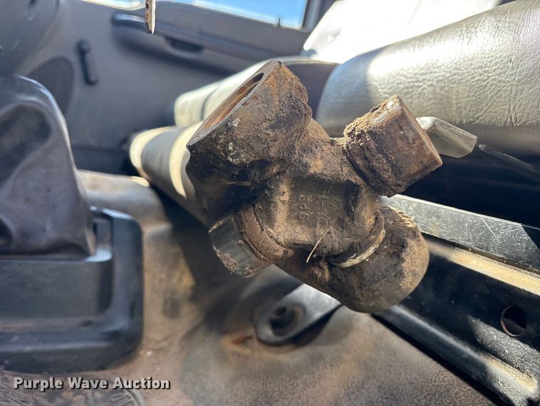 image for item YA2500 2007 Ford F650 Super Duty refuse truck