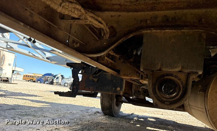 image for item YA2500 2007 Ford F650 Super Duty refuse truck