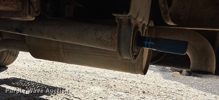 image for item YA2500 2007 Ford F650 Super Duty refuse truck