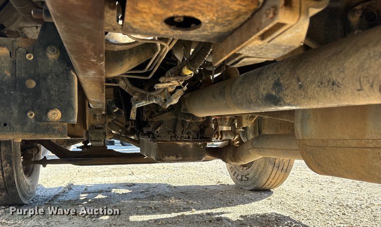 image for item YA2500 2007 Ford F650 Super Duty refuse truck