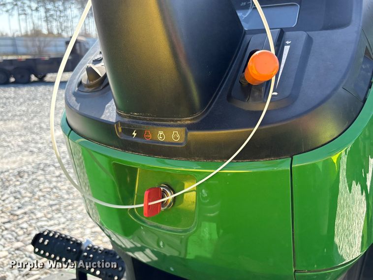 image for item YA2625 2024 John Deere 4044M MFWD tractor