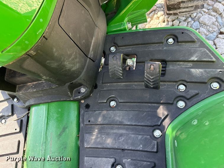 image for item YA2625 2024 John Deere 4044M MFWD tractor