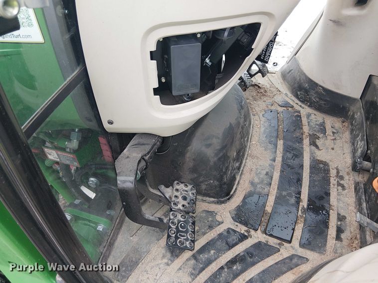 image for item YA2627 2022 John Deere 3046R MFWD tractor