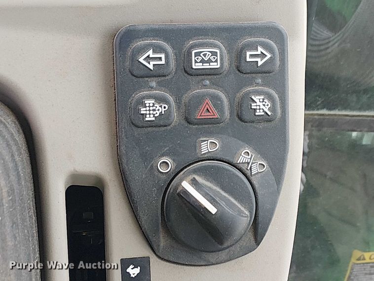 image for item YA2627 2022 John Deere 3046R MFWD tractor