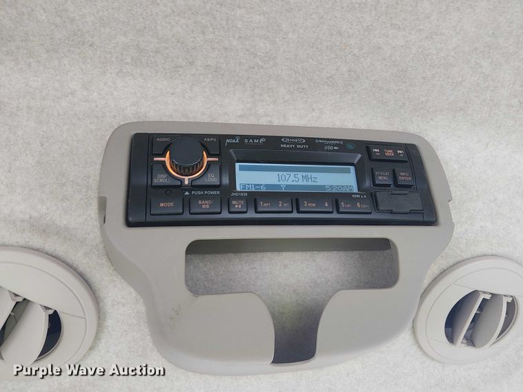 image for item YA2627 2022 John Deere 3046R MFWD tractor