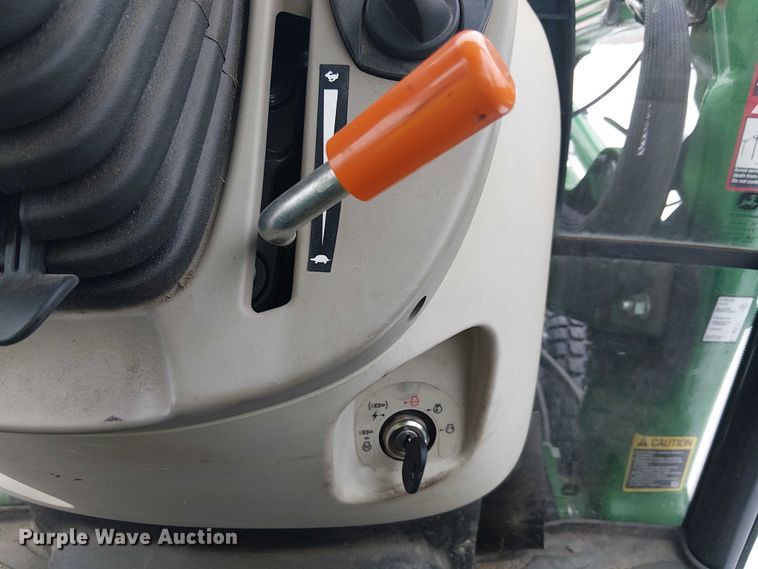 image for item YA2627 2022 John Deere 3046R MFWD tractor