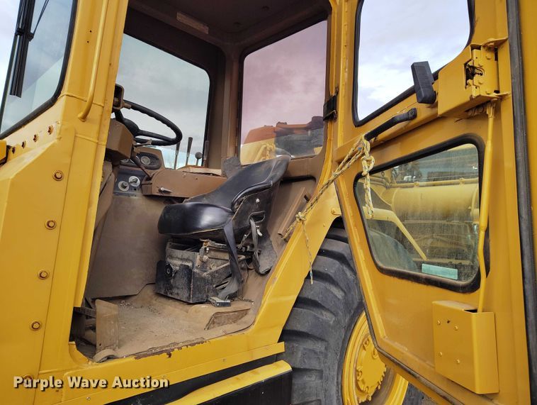 image for item BI9769 1979 Caterpillar 613B elevating scraper