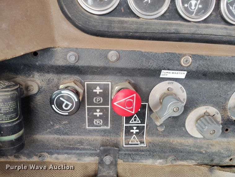 image for item BI9769 1979 Caterpillar 613B elevating scraper