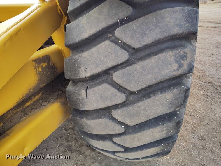 image for item BI9769 1979 Caterpillar 613B elevating scraper