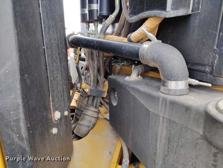 image for item BI9770 2010 Caterpillar 140M motor grader