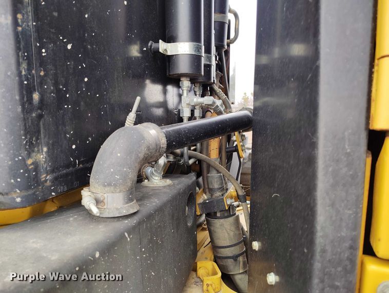 image for item BI9770 2010 Caterpillar 140M motor grader