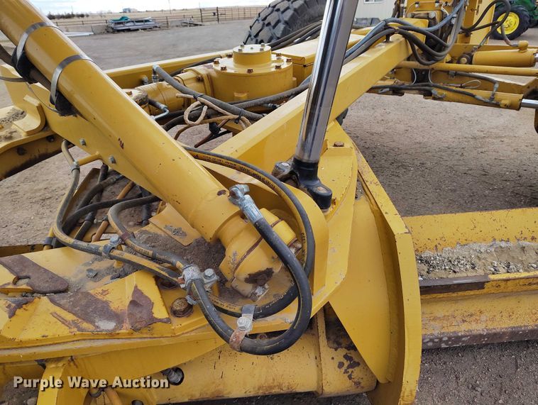 image for item BI9770 2010 Caterpillar 140M motor grader