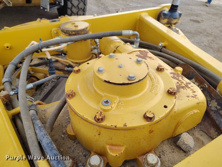 image for item BI9770 2010 Caterpillar 140M motor grader