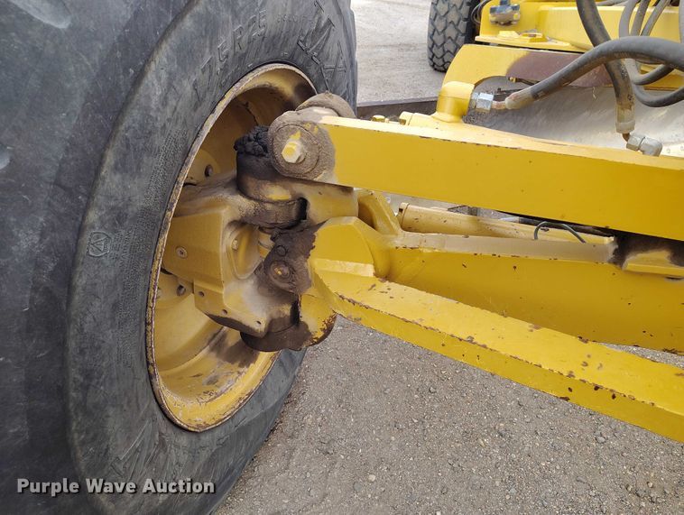 image for item BI9770 2010 Caterpillar 140M motor grader