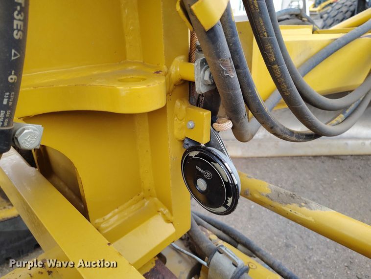 image for item BI9770 2010 Caterpillar 140M motor grader