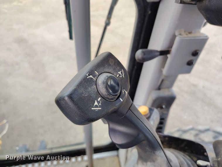 image for item BI9770 2010 Caterpillar 140M motor grader