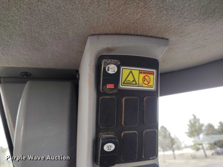 image for item BI9770 2010 Caterpillar 140M motor grader