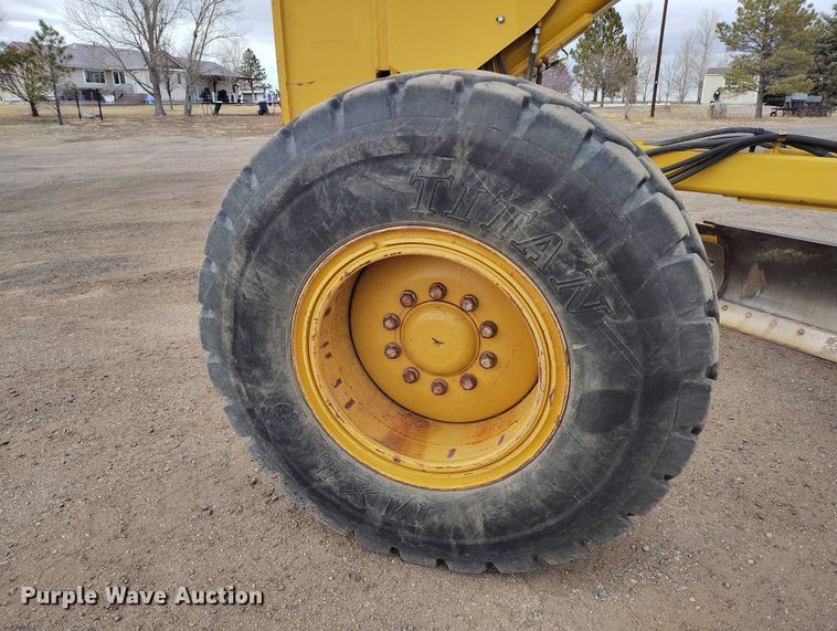 image for item BI9770 2010 Caterpillar 140M motor grader