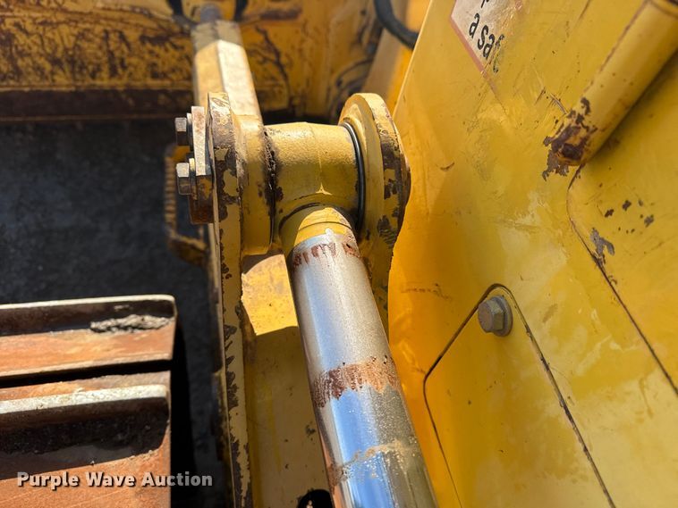 image for item DQ4245 2013 Komatsu D51PX-22 dozer