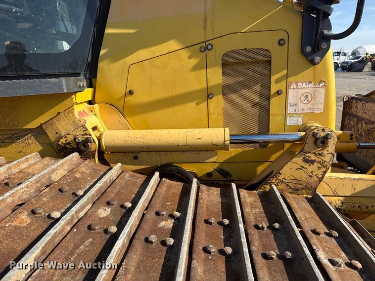 image for item DQ4245 2013 Komatsu D51PX-22 dozer