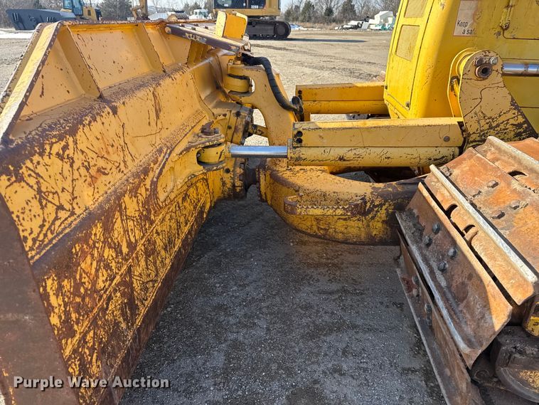 image for item DQ4245 2013 Komatsu D51PX-22 dozer