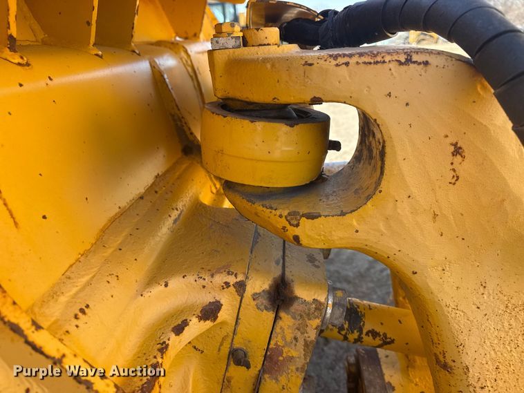 image for item DQ4245 2013 Komatsu D51PX-22 dozer