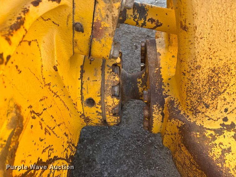 image for item DQ4245 2013 Komatsu D51PX-22 dozer