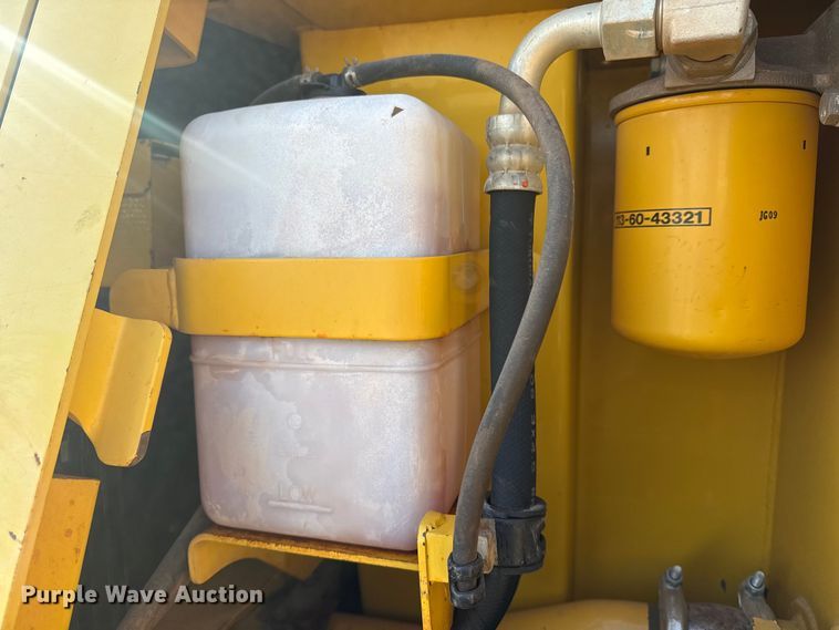 image for item DQ4245 2013 Komatsu D51PX-22 dozer