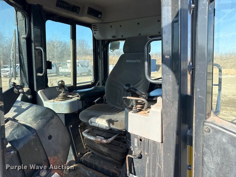 image for item DQ4245 2013 Komatsu D51PX-22 dozer