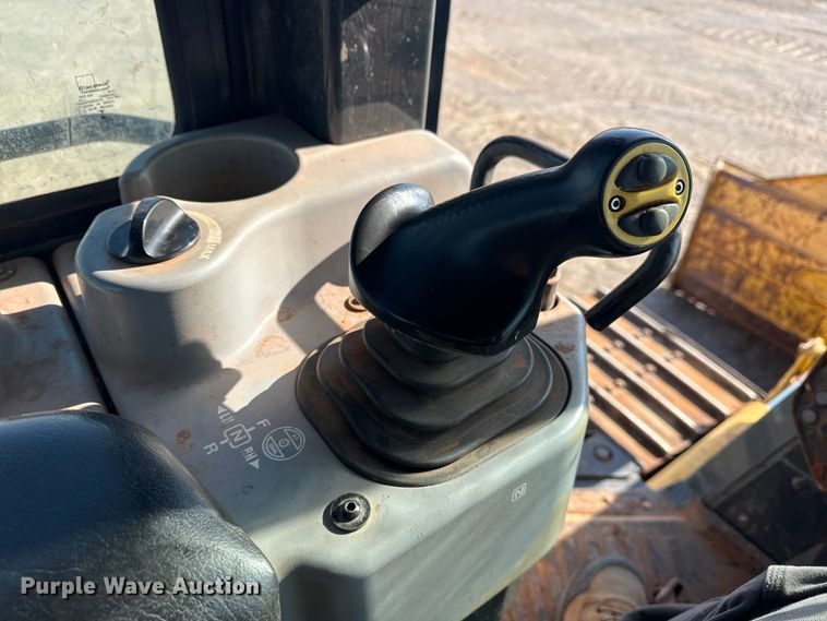 image for item DQ4245 2013 Komatsu D51PX-22 dozer