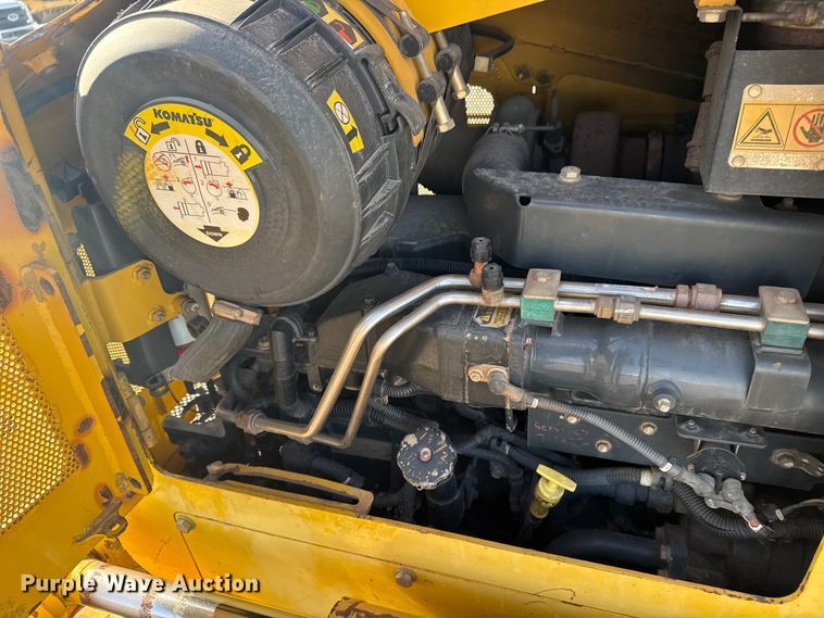 image for item DQ4245 2013 Komatsu D51PX-22 dozer