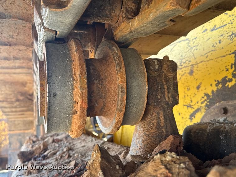 image for item DQ4245 2013 Komatsu D51PX-22 dozer