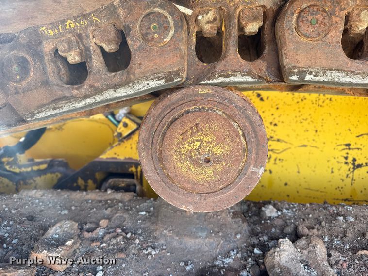 image for item DQ4245 2013 Komatsu D51PX-22 dozer