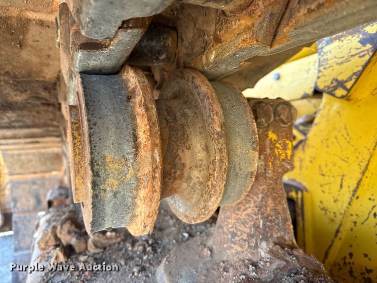 image for item DQ4245 2013 Komatsu D51PX-22 dozer