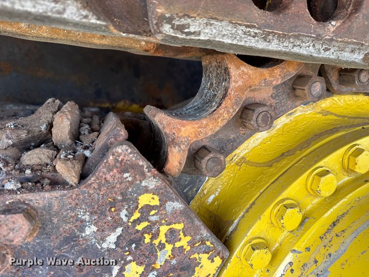 image for item DQ4245 2013 Komatsu D51PX-22 dozer