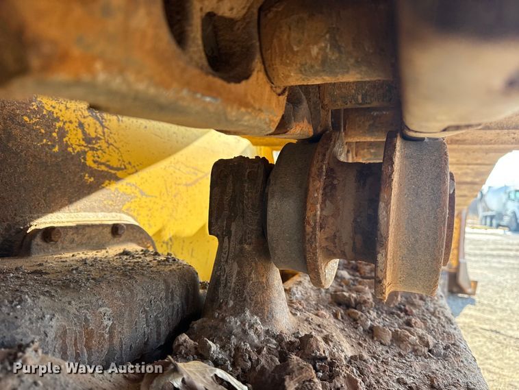 image for item DQ4245 2013 Komatsu D51PX-22 dozer