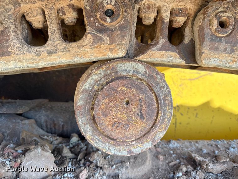 image for item DQ4245 2013 Komatsu D51PX-22 dozer