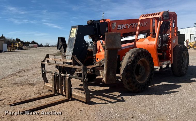 image for item DQ4257 JLG Skytrak 10052 telehandler