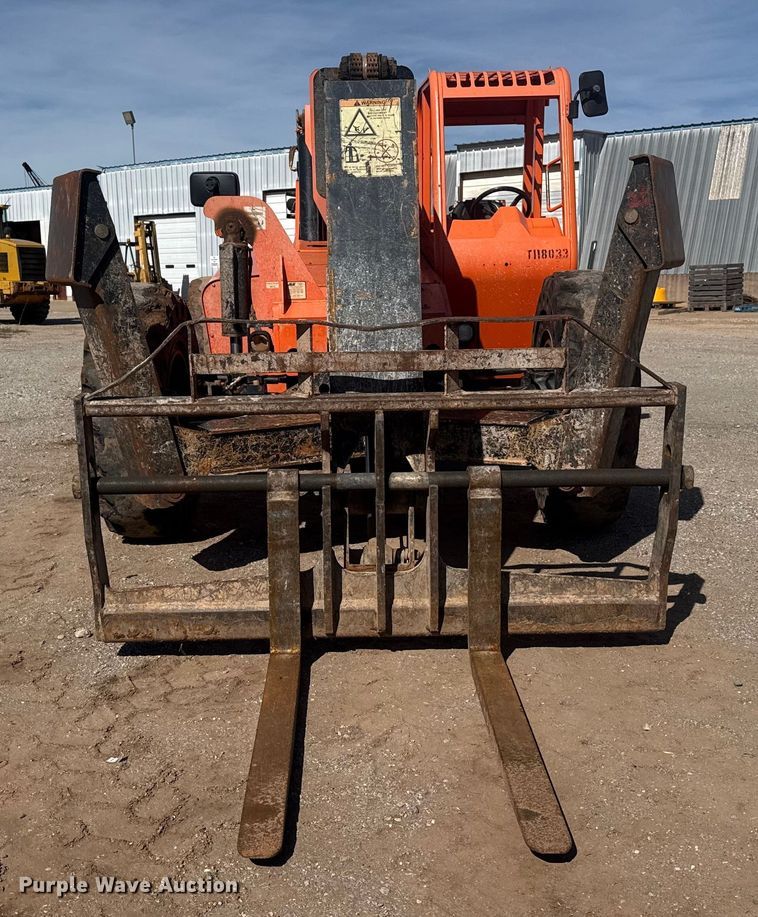 image for item DQ4257 JLG Skytrak 10052 telehandler