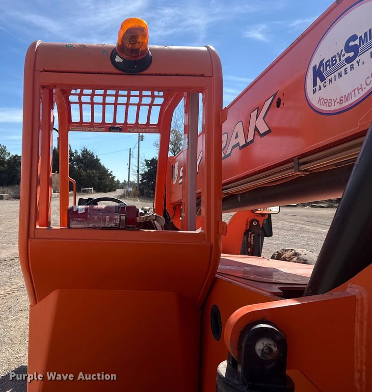 image for item DQ4257 JLG Skytrak 10052 telehandler