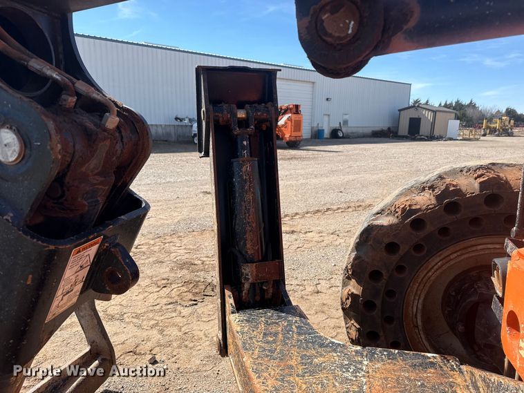 image for item DQ4257 JLG Skytrak 10052 telehandler