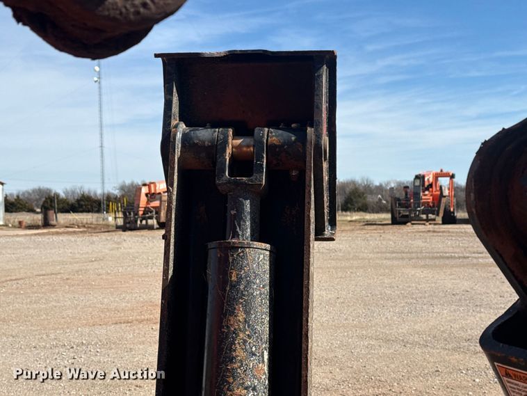 image for item DQ4257 JLG Skytrak 10052 telehandler