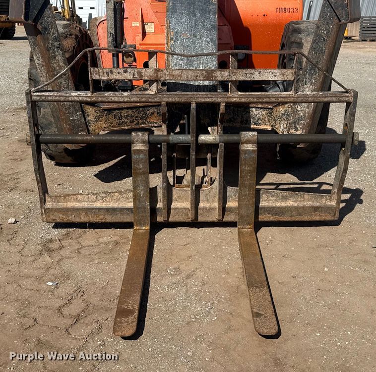 image for item DQ4257 JLG Skytrak 10052 telehandler